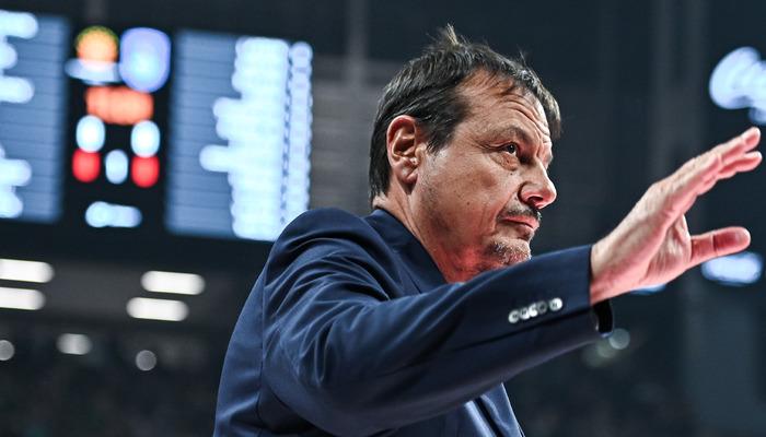 Anadolu Efes, Panathinaikos'a son maçta yıkıldı!
