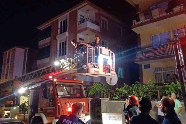 Çorum’da apartman dairesinde çıkan yangın paniğe yol açtı