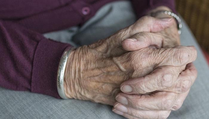 Bilim insanlarından üzen araştırma! Yaşlanma süreci sandığınızdan daha erken başlıyor 1 20780804
