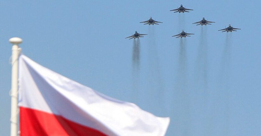 Polonya hava kuvvetleri, Baltık Denizi üzerinde uçan Rus keşif uçağı tespit etti