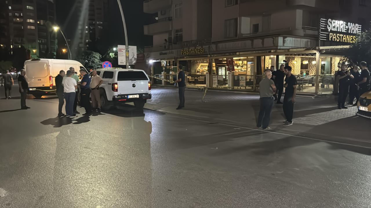 Adana'da pastaneye el bombası atan şüpheli yakalandı 1 adana saldiri aa 2404425