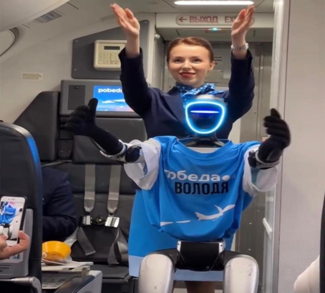 Rus havayolu şirketinden dünyada ilk kez robot kabin memuru testi 3 Rus havayolunun robot kabin ekibinin dünyadaki ilk testi