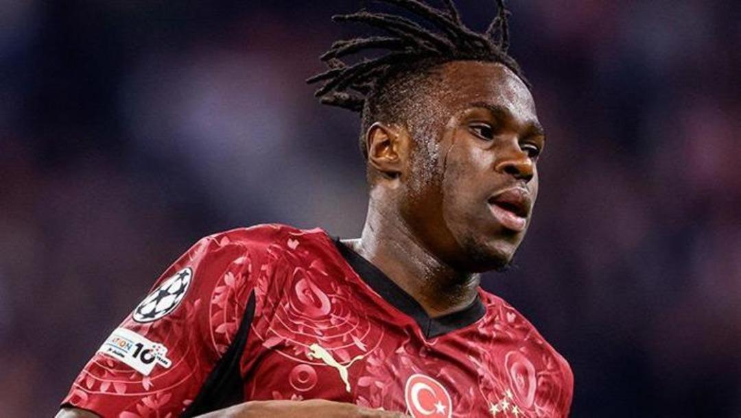 Daha 9 maça çıkmıştı! Galatasaray'da tarihe geçecek ayrılık... Liverpool gözünü kararttı yıldız ismi istiyor! 2 Sadece 9 maç oynamıştı! Galatasaray'ın ayrılığı tarihe geçecek... Liverpool çaresiz ve yıldız isim istiyor! 2