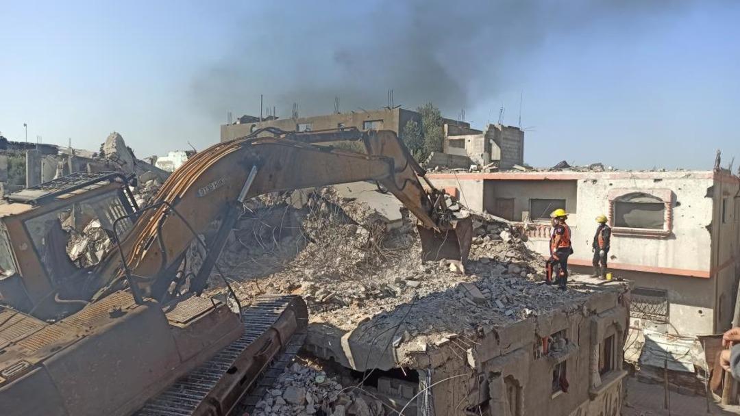 Gazze'de enkaz altındaki cenazelerin çıkarılmasına yönelik çalışmaların ilk aşaması başladı 2 Gazze'nin enkazından cenazelerin çıkarılması çalışmalarının ilk aşaması başladı.