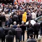 Osmancık’ta 19 TL’lik ürünler için sokaklar kapandı! İndirim açılışı kalabalığa neden oldu.