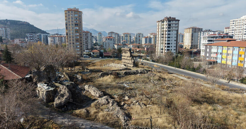 Gecekonduların Altında Tarihin İzleri: “Dünyanın En Eski Örneklerinden Biri Olabilir”