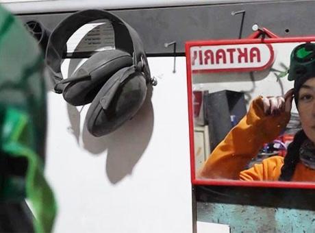 69b95e2dc202702b6e29497b